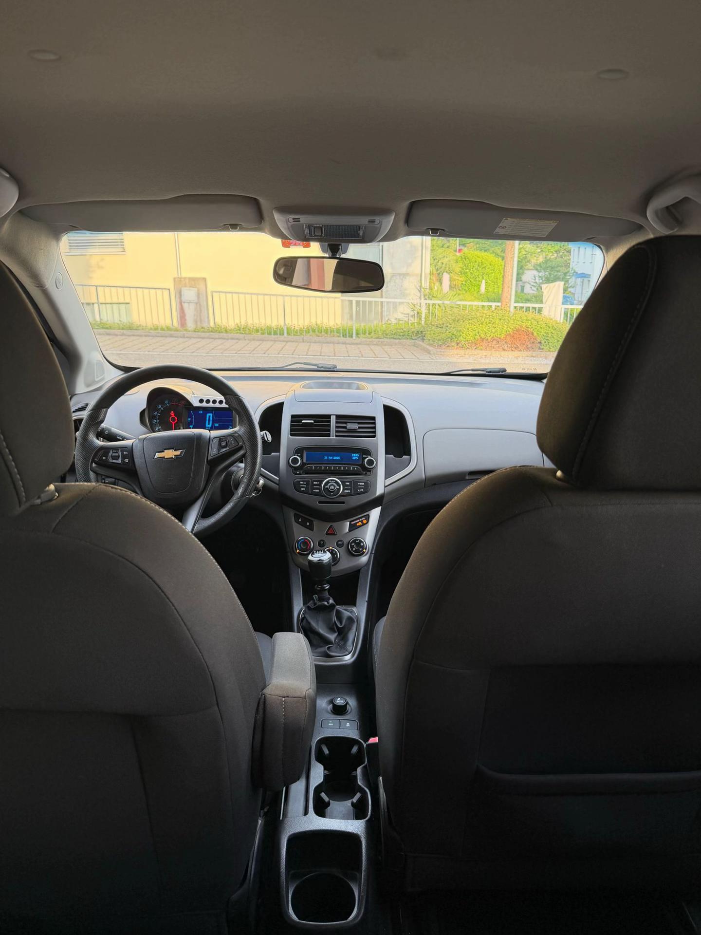 Innenraum des Chevrolet Aveo von AUTO KING